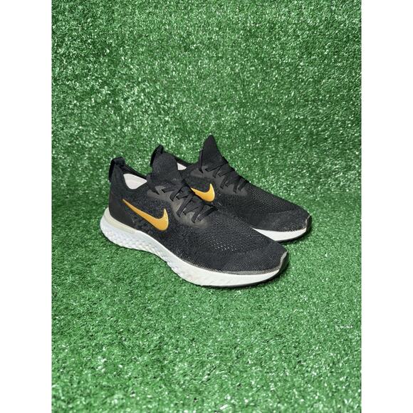 Nike Womens Epic React Flyknit Black Gold Athletic Sneaker Running Shoe Size 8.5 - Picture 2 of 9